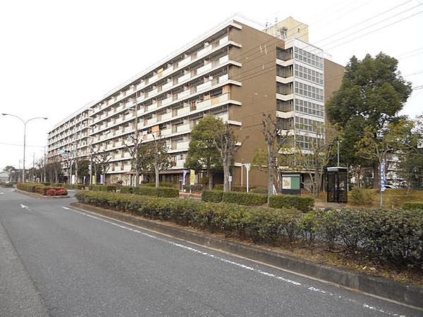 UR都市機構郡山駅前団地8号棟